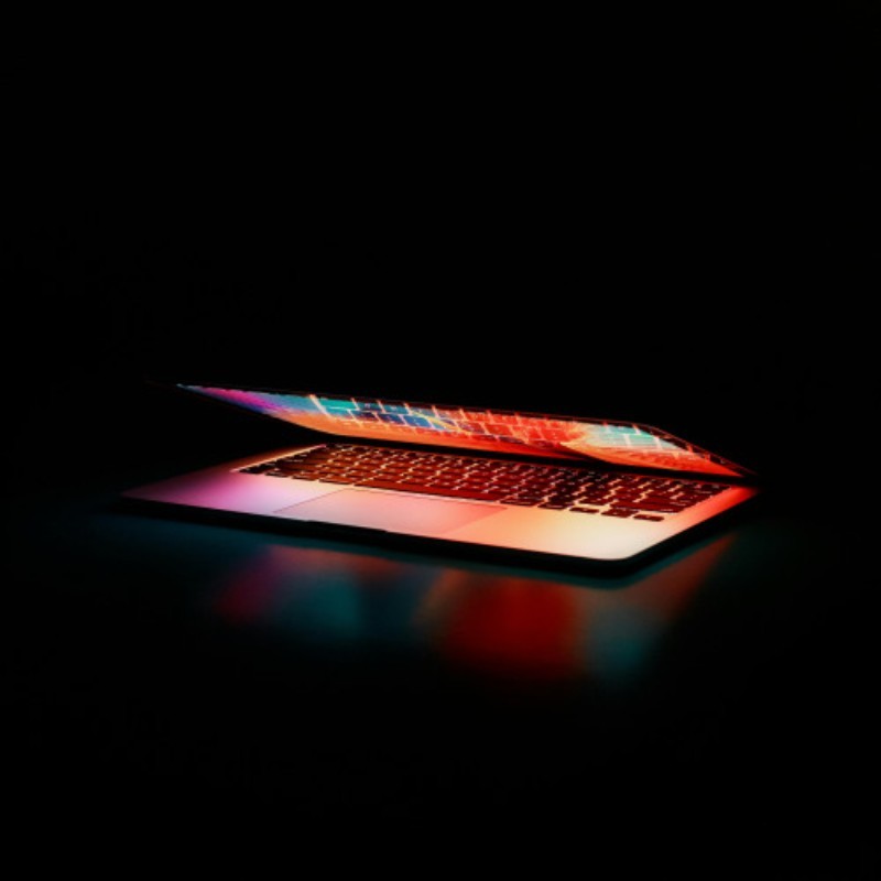How much does it cost to repair a MacBook screen?
